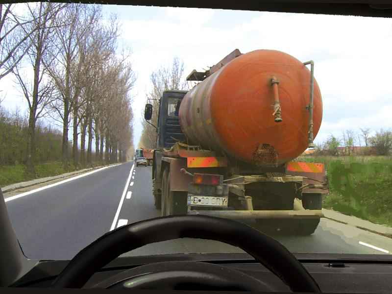 Imaginea întrebării: Puteți depăși în situația dată?