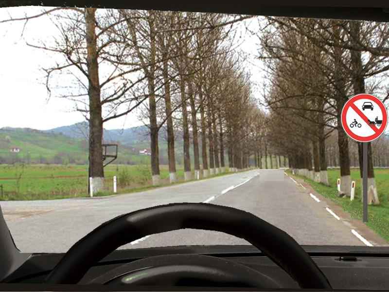 Imaginea întrebării: Indicatorul din imagine interzice accesul